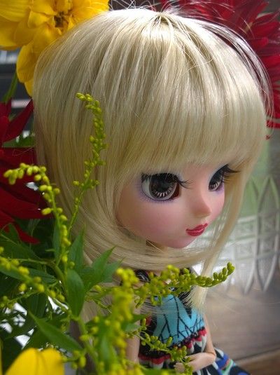 Sahara blondilla peruukilla photo sahara 096_zpsxfjvonv3.jpg