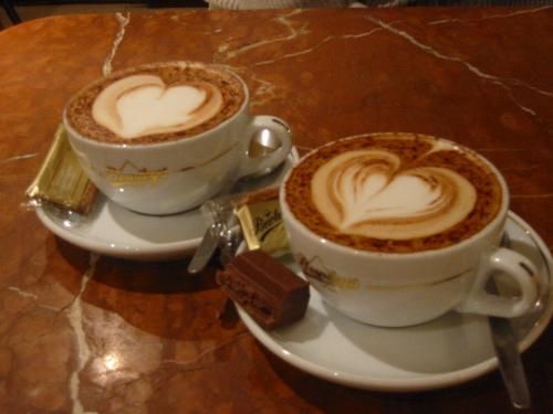 lattes.jpg image by RachieD123