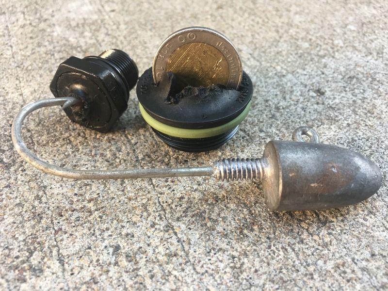Help broken pcv cap