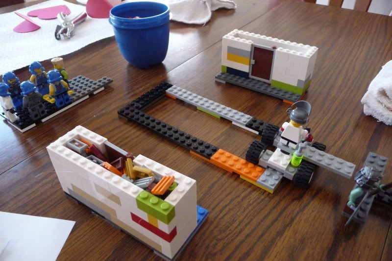 2011,LEGO