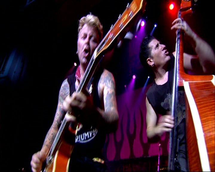 http://i12.photobucket.com/albums/a209/CAFFINEPUSHERMAN/PDVD_069.jpg