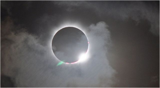 photo Total Solar Eclipse 03_zpsutb3oxq7.jpg