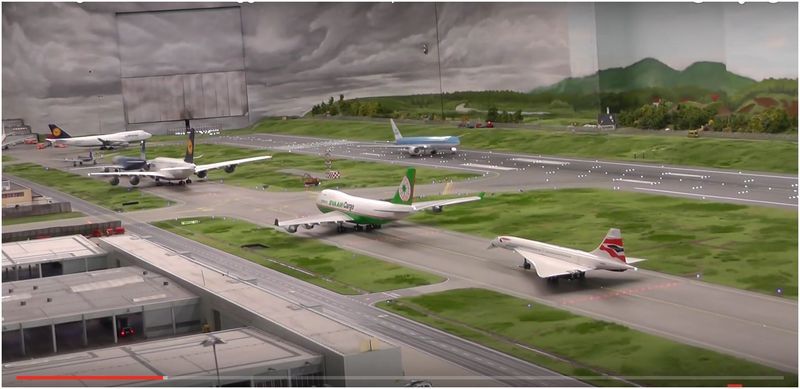  photo Largest Model Airport 03_zpsh6q74jga.jpg