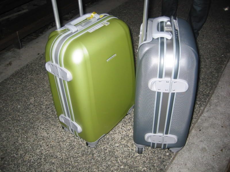 HEY! our luggages' the same.. almost :D