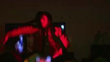 Forum Image: http://i12.photobucket.com/albums/a217/GISM88/guygoesforanmcrideoffth.gif