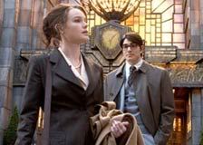 Lois Lane and Clark Kent in Metropolis