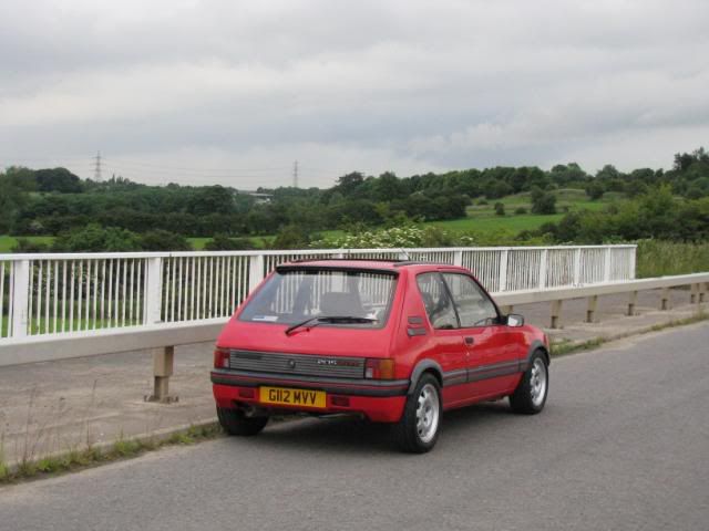 205turbo003-8.jpg