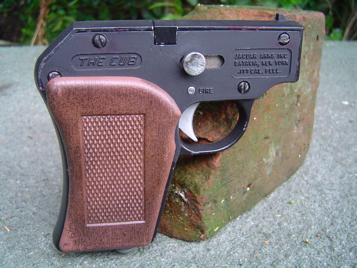 Airgun forum Worlds Smallest Production CO2 Pistol.
