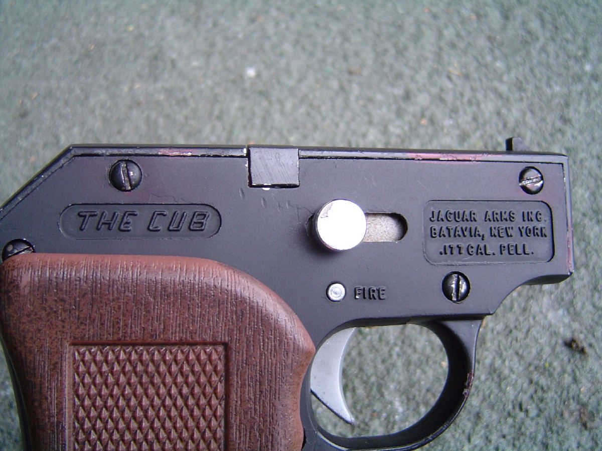 Airgun forum Worlds Smallest Production CO2 Pistol.