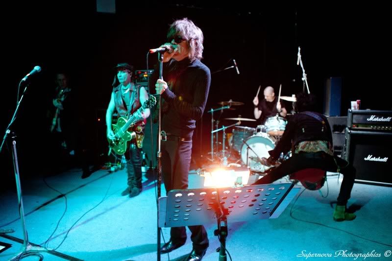 IMAGE: http://i12.photobucket.com/albums/a225/supernova74/NewYorkDolls_22.jpg