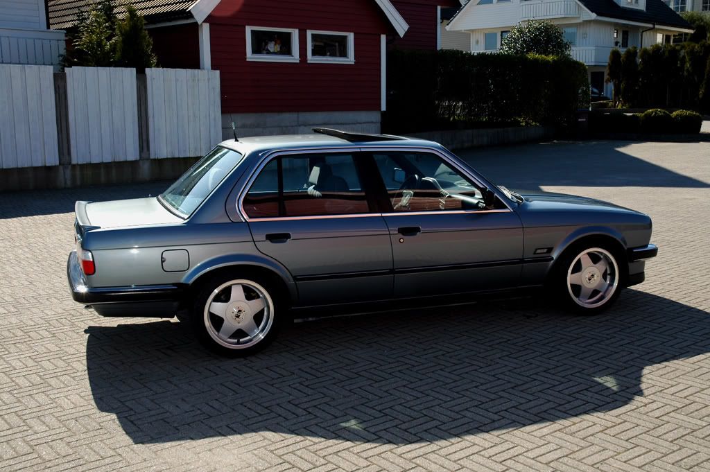 bmw-325i-12.jpg