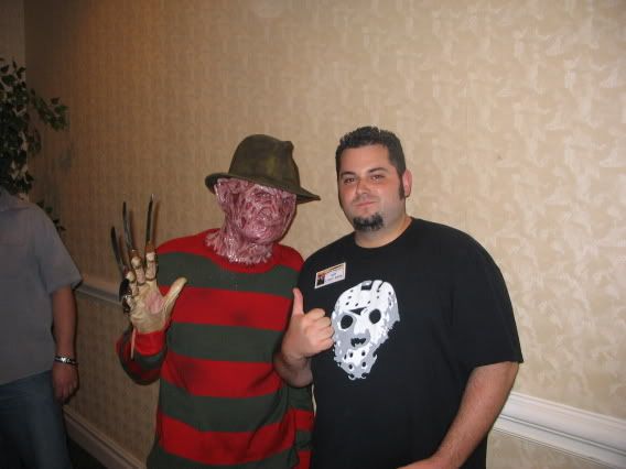 [Image: MonsterManiaCon06-Cory084.jpg]