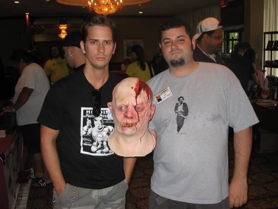 [Image: MonsterManiaCon06-Cory102.jpg]