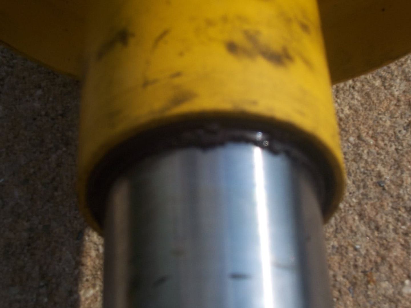 front struts leaking? (bilstein) VW Vortex Volkswagen Forum