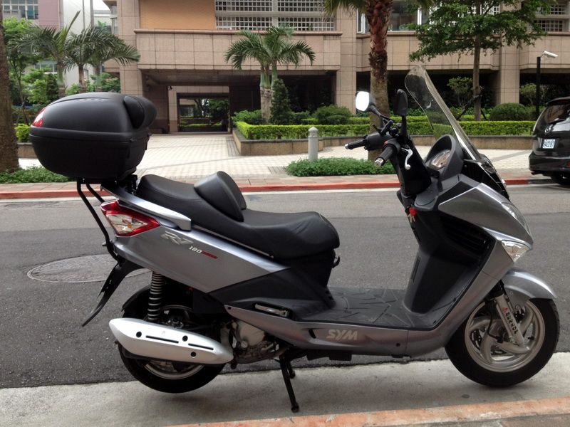 RV180euro後箱選購問題(後架補強完畢,選購GIVI E450箱子)3869||小老婆汽機車資訊網