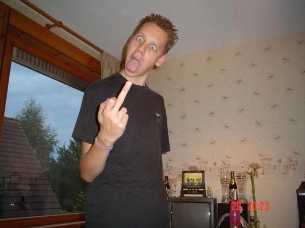 [img]http://i12.photobucket.com/albums/a236/daniel1986/457977_9c072fe462.jpg[/img]