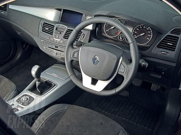 renault-laguna-interior.jpg