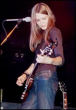 juliana hatfield, how to walk away, demo, unreleased, studio, soundboard, 2008