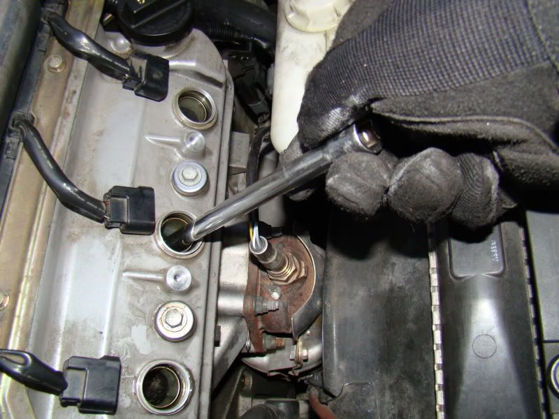 Does a 2003 honda accord have spark plug wires #4