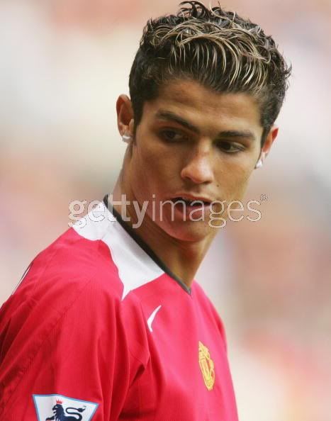 http://i12.photobucket.com/albums/a246/suffocate666/Ronaldo64.jpg