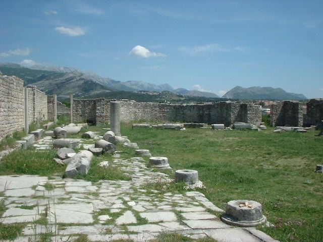 ruins4.jpg