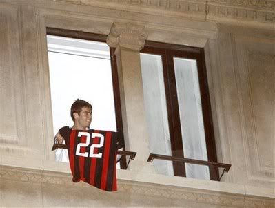 Kaká fica no AC Milan
