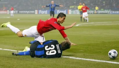 Ronaldo travou duelo com Santon