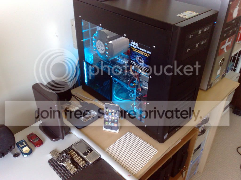 J-BOX-OCT08-2-1.jpg