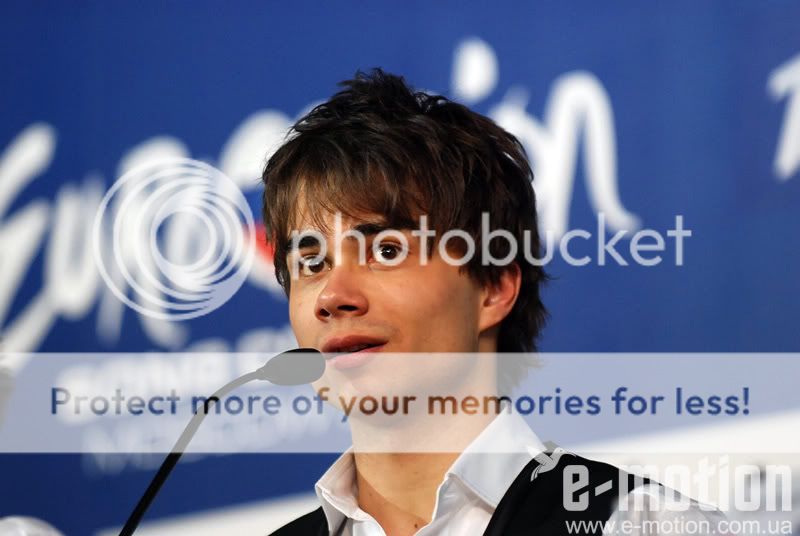 http://i12.photobucket.com/albums/a208/katzie_bs/Rybak/13.jpg