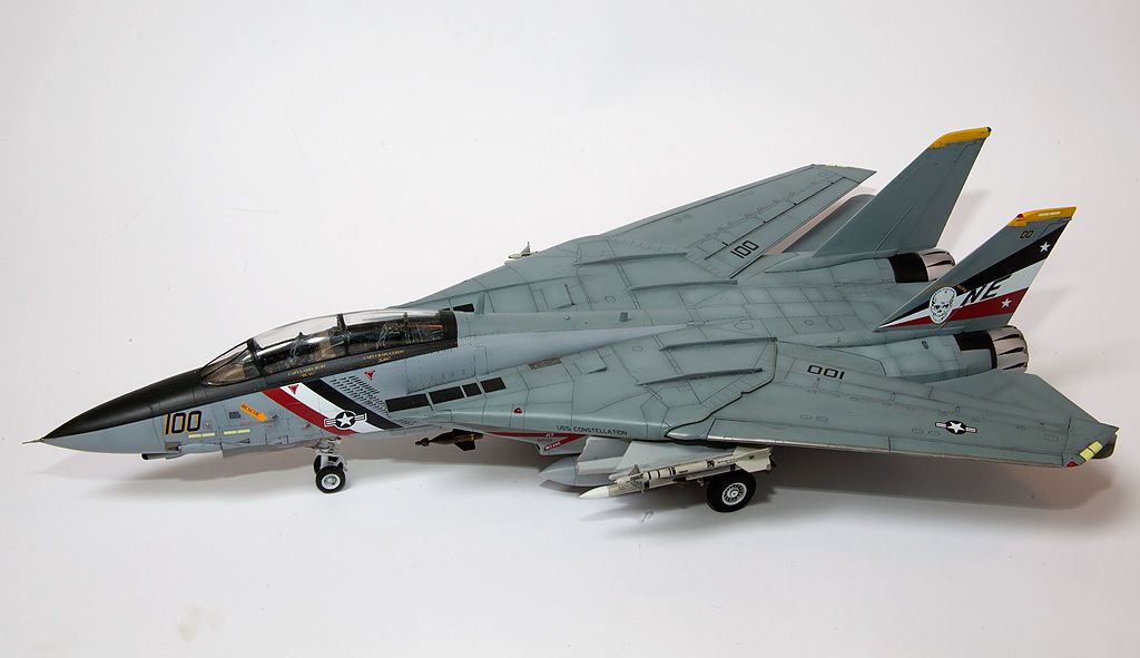 F-14D 1/48 VF-2 Bounty Hunters - UK Airshow Review Forums