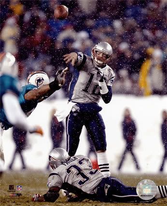 https://i12.photobucket.com/albums/a242/cablecopulate/Tom-Brady-Passing-in-Snow.jpg