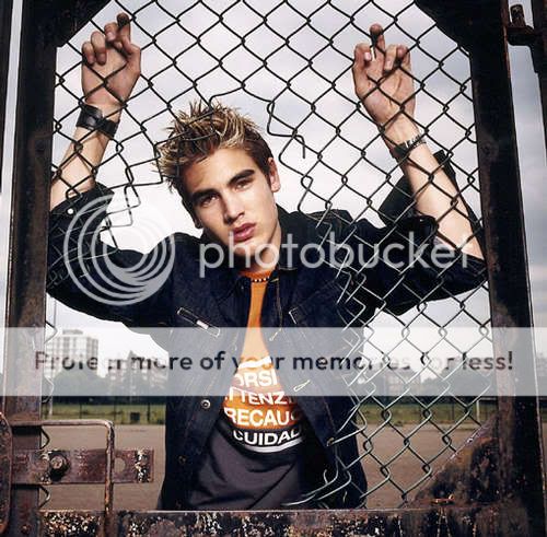 http://i12.photobucket.com/albums/a246/suffocate666/BUSTED.jpg