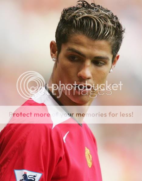http://i12.photobucket.com/albums/a246/suffocate666/Ronaldo64.jpg